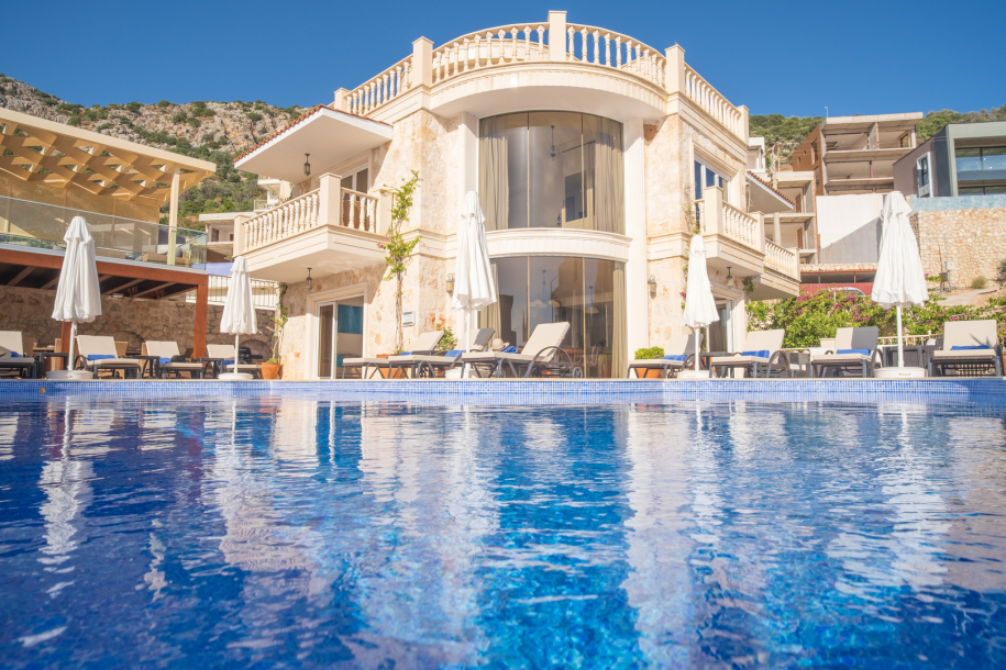 6 bedroom villa in Komurluk Kalkan