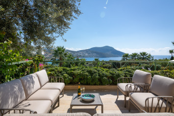 Centrally-located 5-bedroom Villa in Kalkan for holiday rent