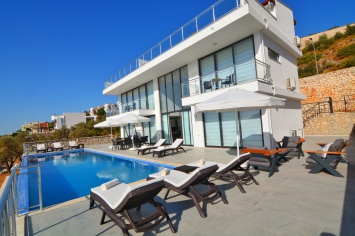 Kalkan villas with 4 bedrooms for rent