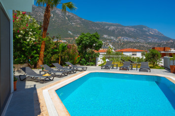 4 bedroom Kalkan villa for rent