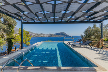 2 bedroom holiday villa with pool in kalkan for rent