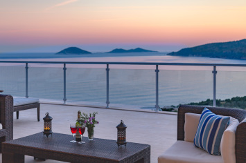 7 bedroom villa with pool for holiday rental in Kalkan