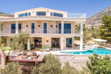 4 bedroom villa with pool for holiday rental in Kalkan
