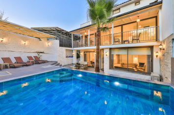 3 bedroom villa with pool for holiday rental in Kalkan