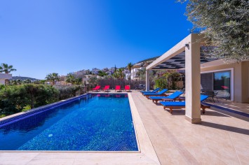 4 bedroom holiday villa in kalkan