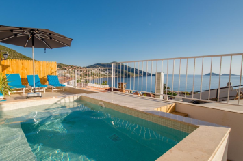 3 bedroom apartment in Old Town Kalkan with own plunge pool
