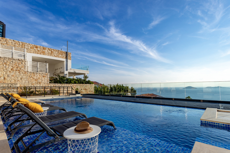 6 bedroom villa in Kalkan with pool