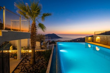 5 bedroom villa in Kalkan for holiday rental