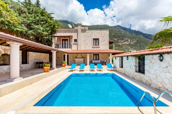 4 bedroom villa in Kalkan for holiday rental