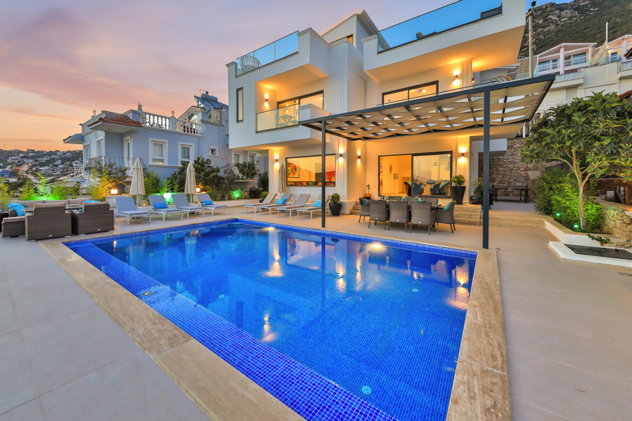 4 bedroom villa in Kalkan for holiday rental