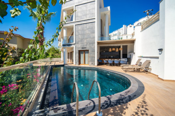 5 bedroom villa in Kalkan for holiday rental