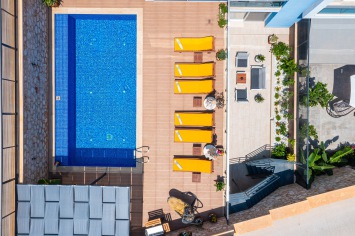 A 4 bedroom apartment in Kalkan with own pool