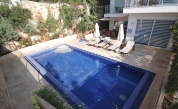 A 3 bedroom apartment in Kalkan with own pool