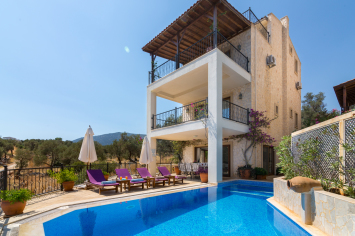 4 bedroom villa in Kalkan for holiday rental