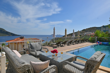 A selection of four 4-bedroom villas in Kalkan